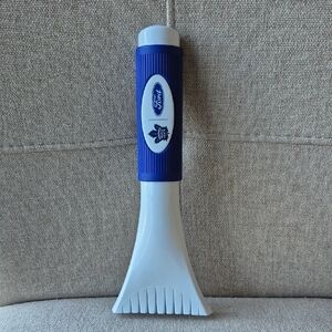 TORONTO MAPLE LEAFS & Ford Blue and White Snow Scraper